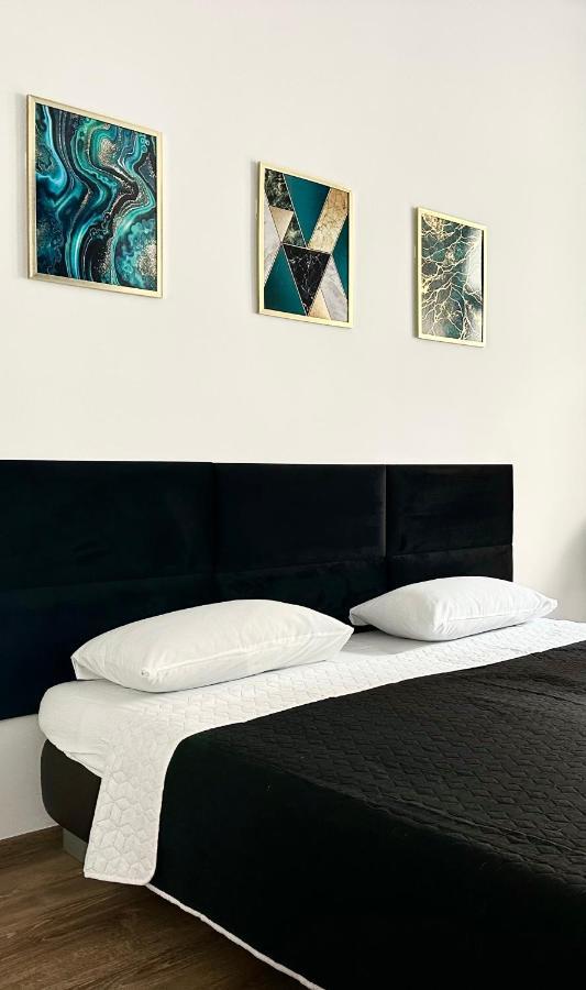 Charming Apartment In The City Center Warszawa Exteriör bild