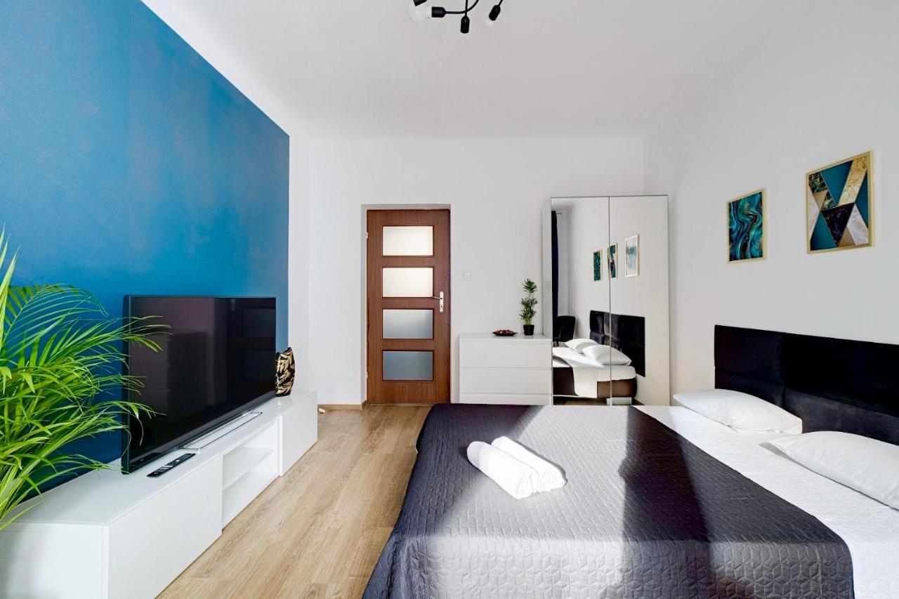 Charming Apartment In The City Center Warszawa Exteriör bild