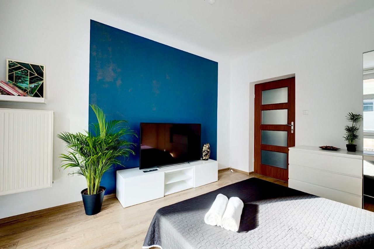 Charming Apartment In The City Center Warszawa Exteriör bild