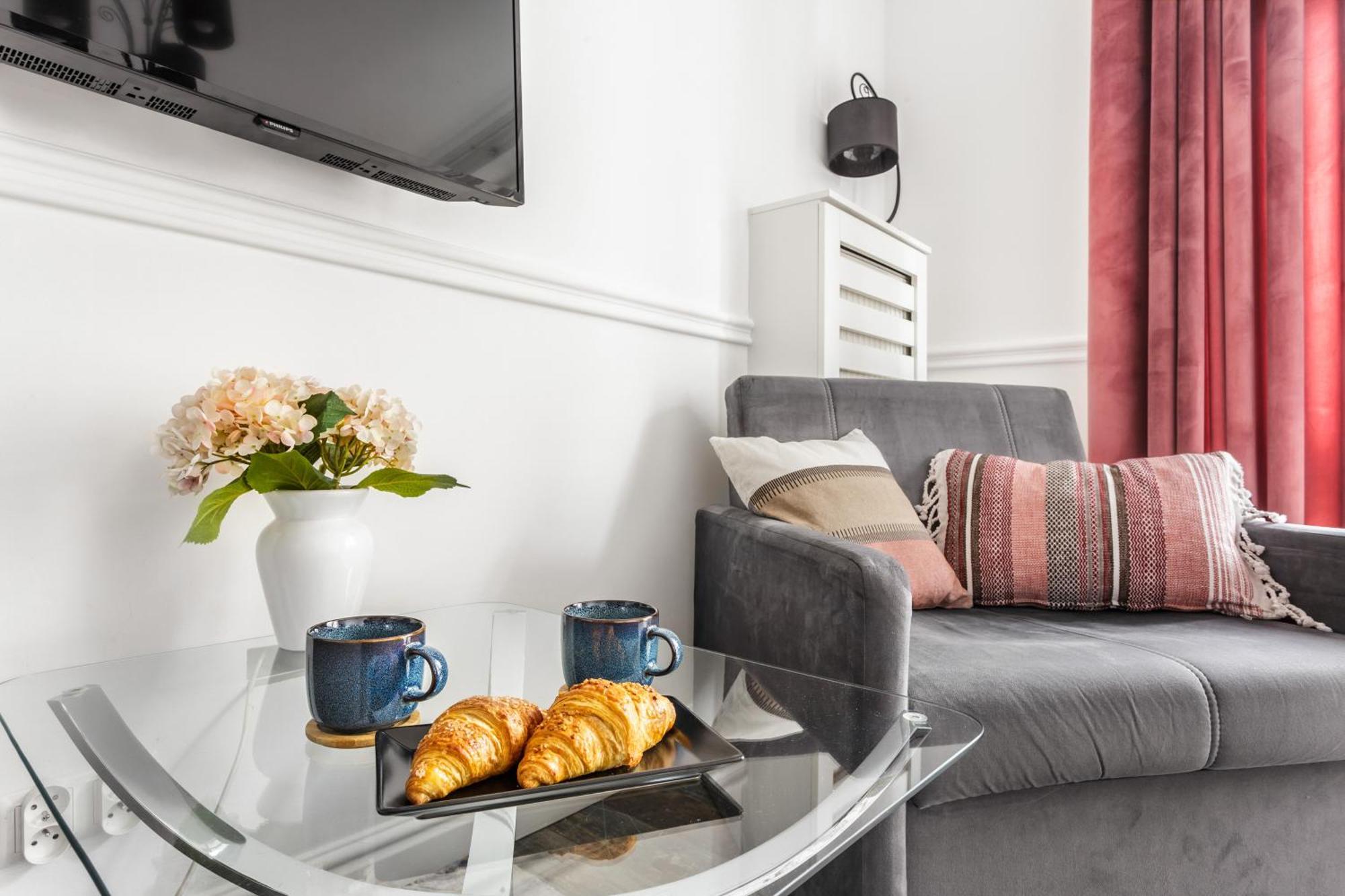 Charming Apartment In The City Center Warszawa Exteriör bild