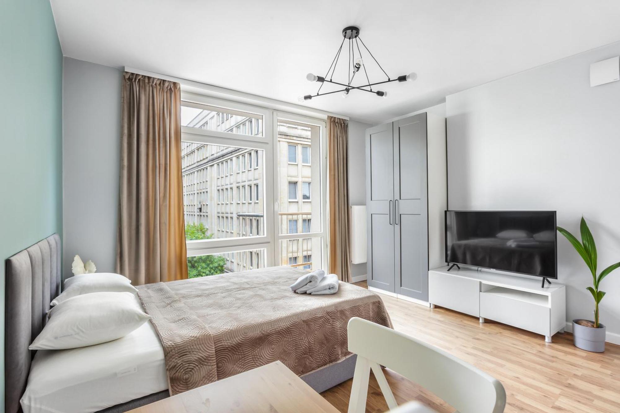 Charming Apartment In The City Center Warszawa Exteriör bild